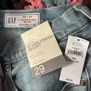 GAP Women's Mid Rise 5” Girlfriend Shorts